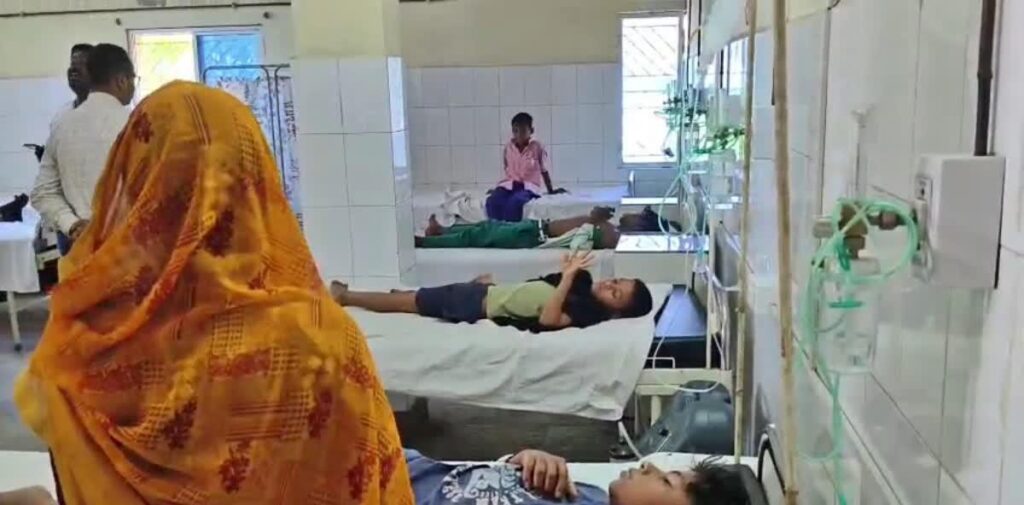 स्कूली बच्चों पर मधुमक्खियों ने किया हमला etv