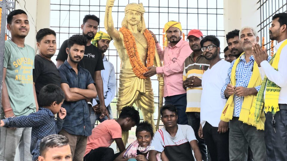 युवाओं ने वीर शहीद चानकू महतो के 169वॉ शहादत दिवस मनाया |